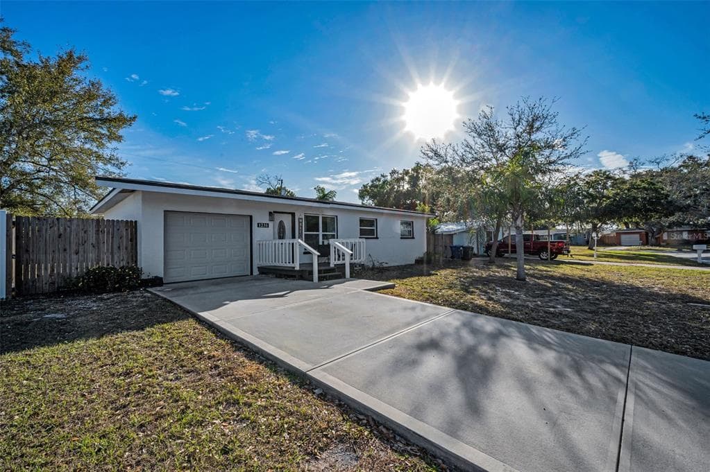 1231 LITTLE JOHN LANE, DUNEDIN, FL 34698