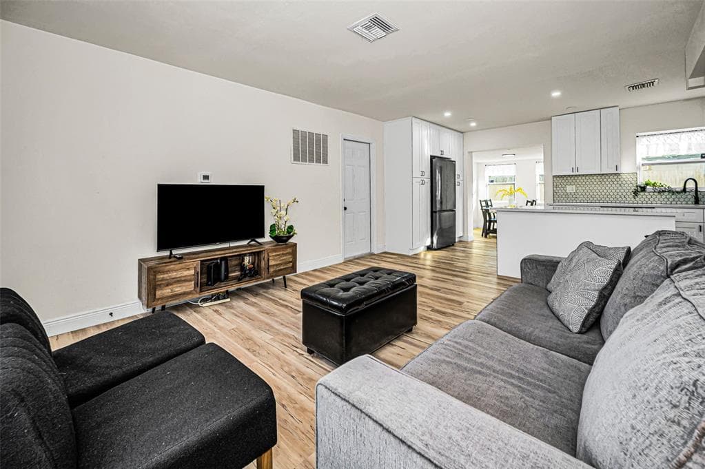 1231 LITTLE JOHN LANE, DUNEDIN, FL 34698 — zdjęcie 5