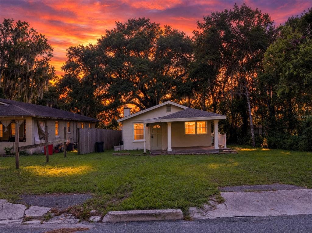 247 N LEMON AVENUE, BROOKSVILLE, FL 34601