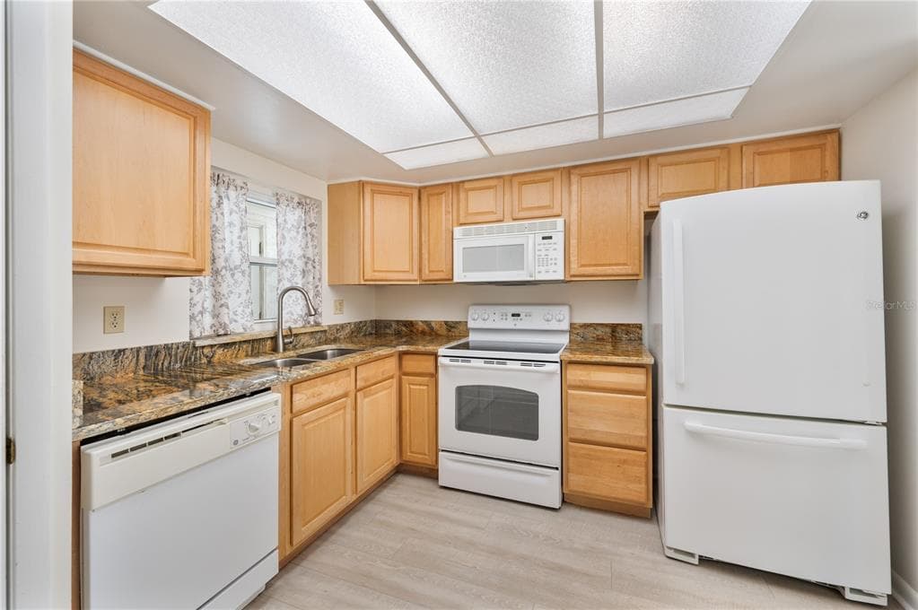 616 COTTAGE LANE # 616, LAKELAND, FL 33803 — zdjęcie 5