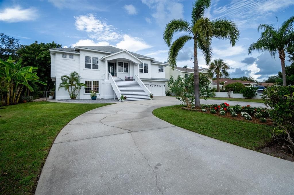 1605 GULF ROAD, TARPON SPRINGS, FL 34689