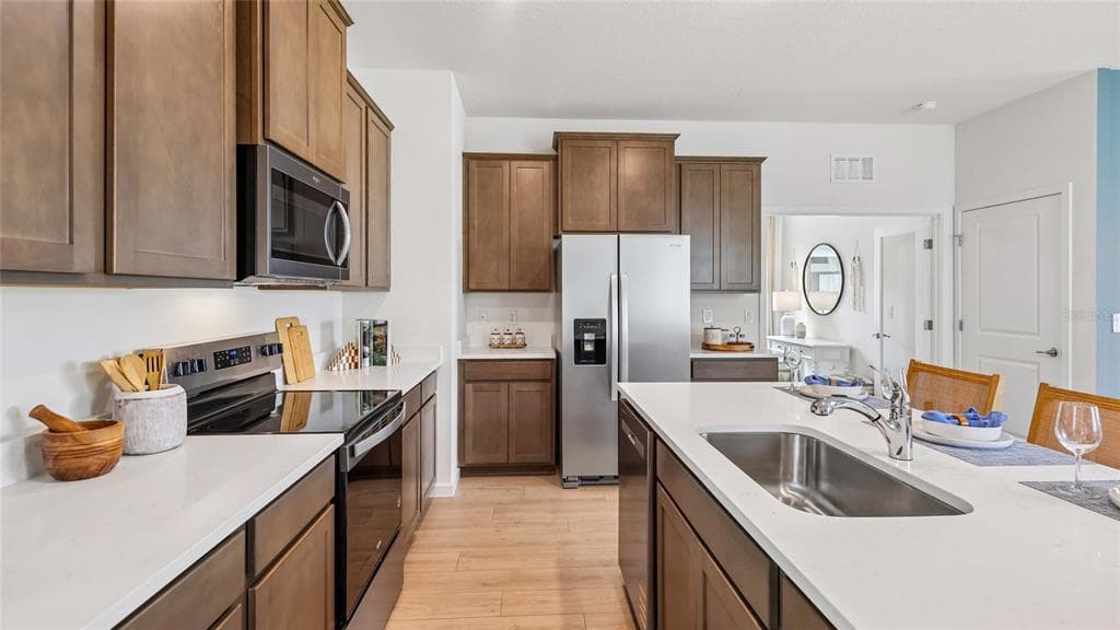 8625 PINECREST TRAIL, WILDWOOD, FL 34785 — zdjęcie 4