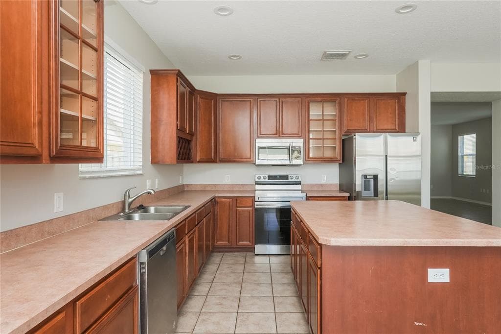 12125 FOX BLOOM AVENUE, GIBSONTON, FL 33534 — zdjęcie 4