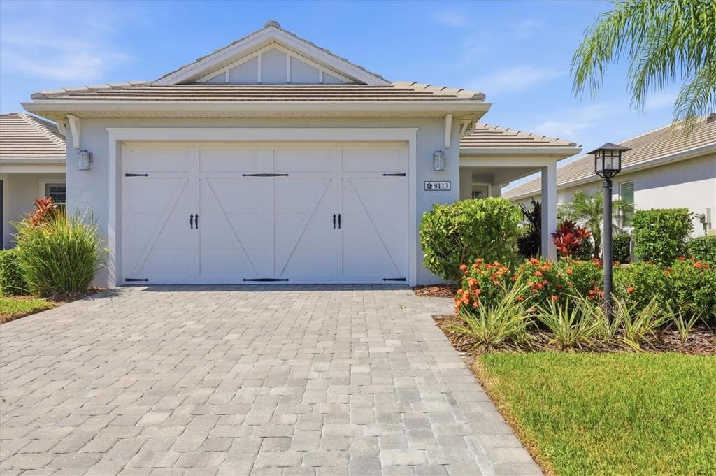 8113 STERNWAY ROAD, SARASOTA, FL 34240