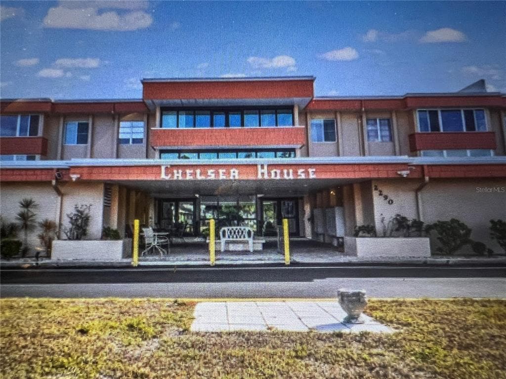 2290 AARON STREET # 207, PORT CHARLOTTE, FL 33952