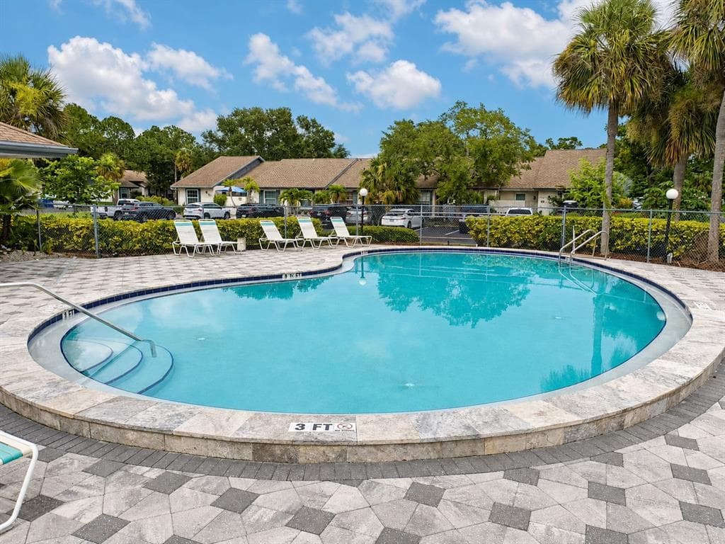 3962 LA COSTA LANE, LARGO, FL 33771 — zdjęcie 2