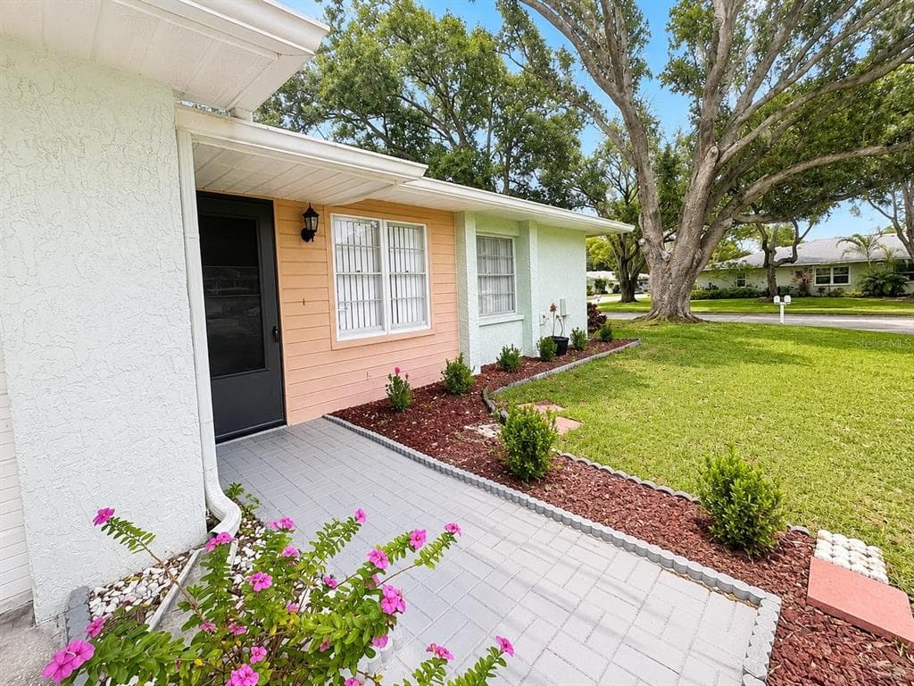 1131 ORANGE TREE CIRCLE W # C, PALM HARBOR, FL 34684