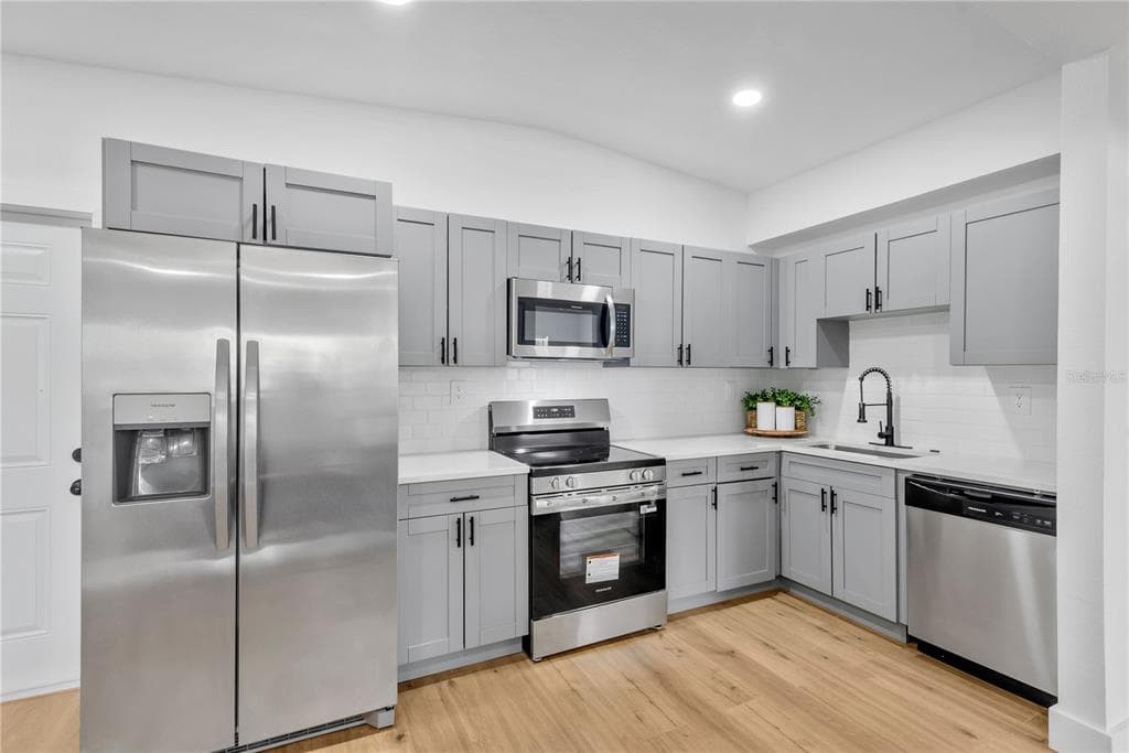 4628 15TH AVENUE S, ST PETERSBURG, FL 33711 — zdjęcie 3