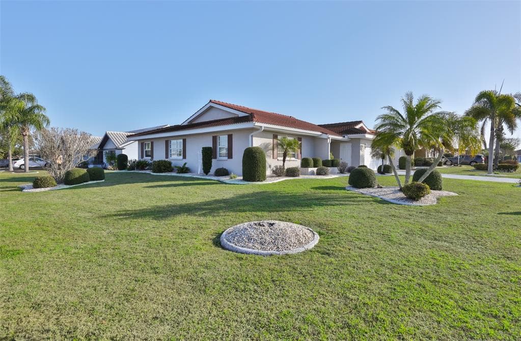 1809 GRANVILLE LANE, SUN CITY CENTER, FL 33573