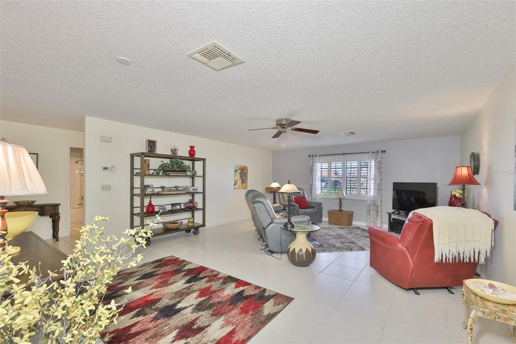 1809 GRANVILLE LANE, SUN CITY CENTER, FL 33573 — zdjęcie 4