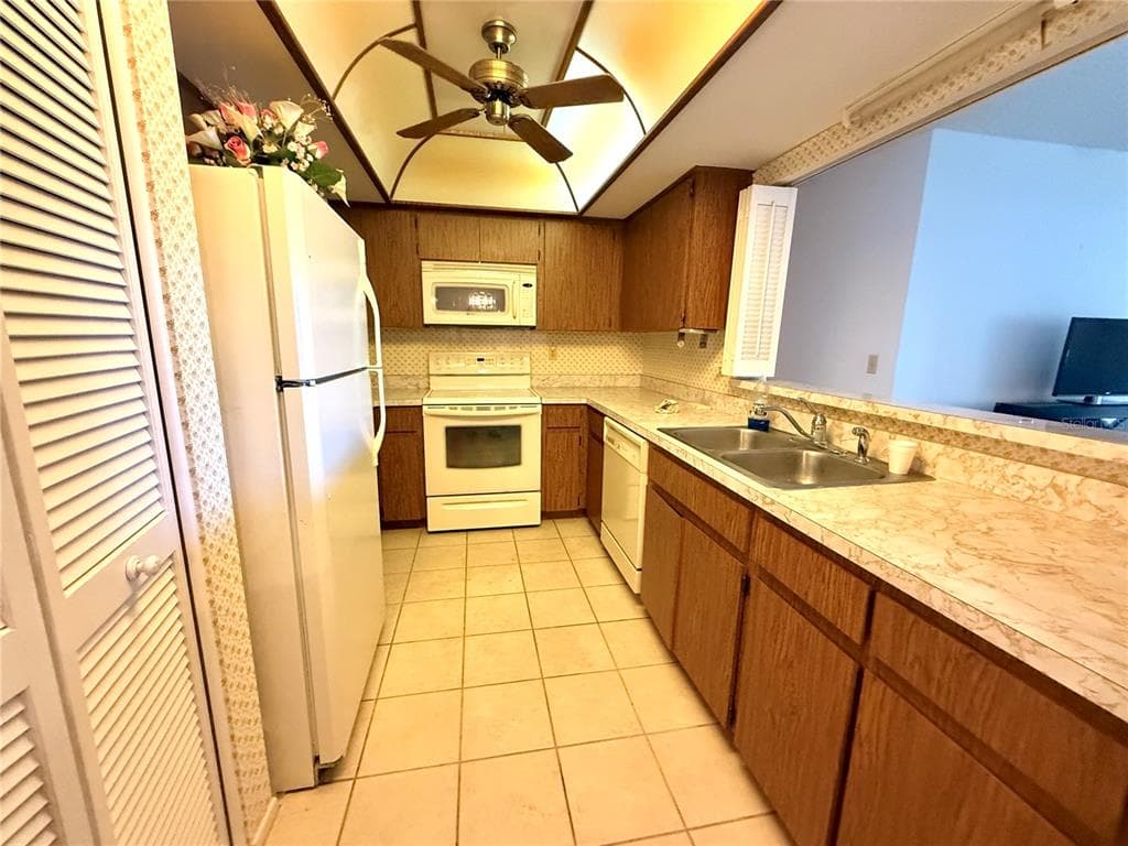 8111 BUGLE COURT # 2, PORT RICHEY, FL 34668 — zdjęcie 2