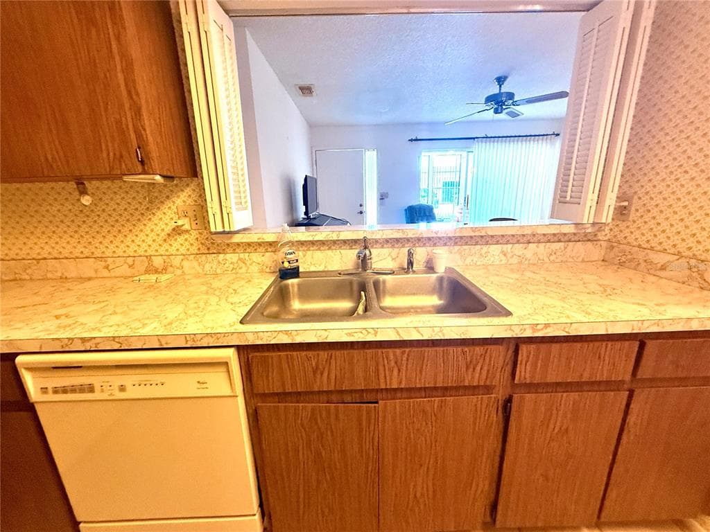 8111 BUGLE COURT # 2, PORT RICHEY, FL 34668 — zdjęcie 5