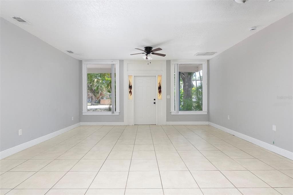 3651 HAINES ROAD N, ST PETERSBURG, FL 33704 — zdjęcie 3