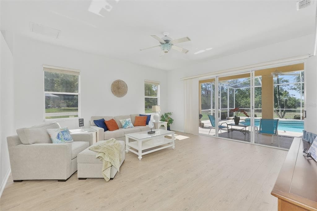 2224 PLATINUM DRIVE, SUN CITY CENTER, FL 33573 — zdjęcie 3