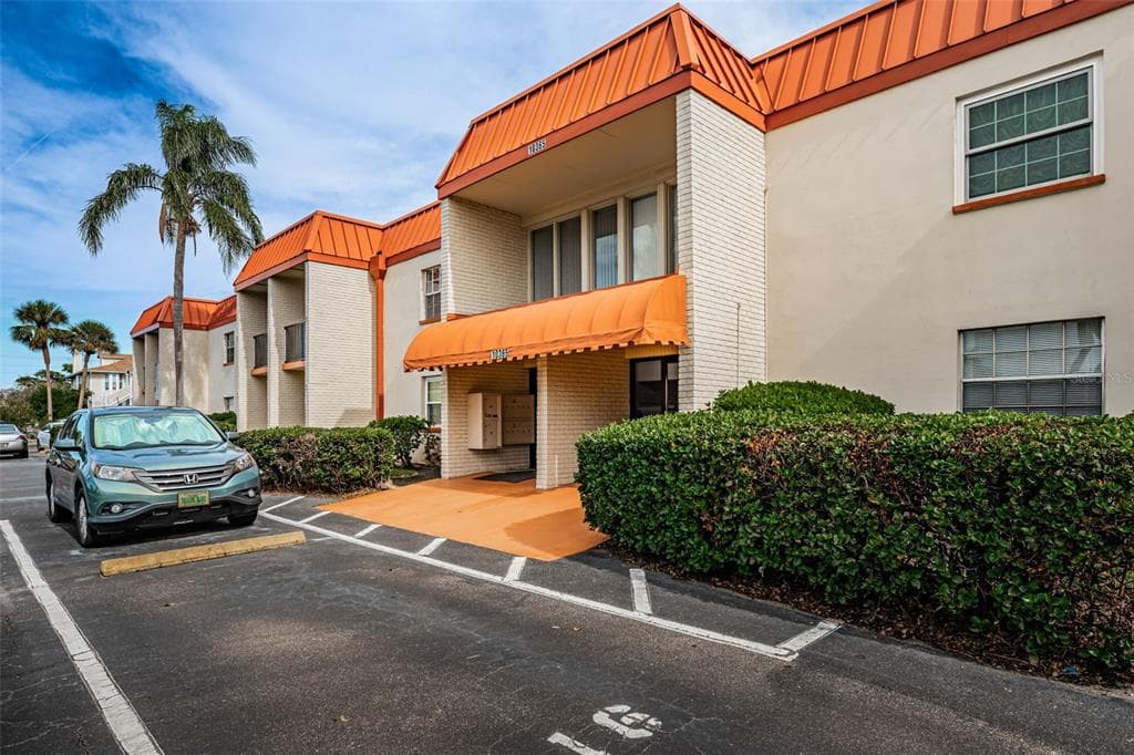 10365 PARADISE BOULEVARD # 16, TREASURE ISLAND, FL 33706 — zdjęcie 2