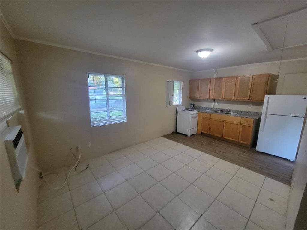 729 E CAROLINA AVENUE, DELAND, FL 32724 — zdjęcie 2