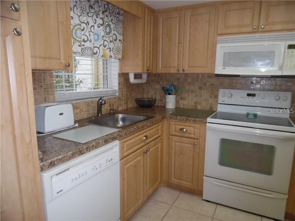 1656 S LAKE AVENUE # 3, CLEARWATER, FL 33756 — zdjęcie 4