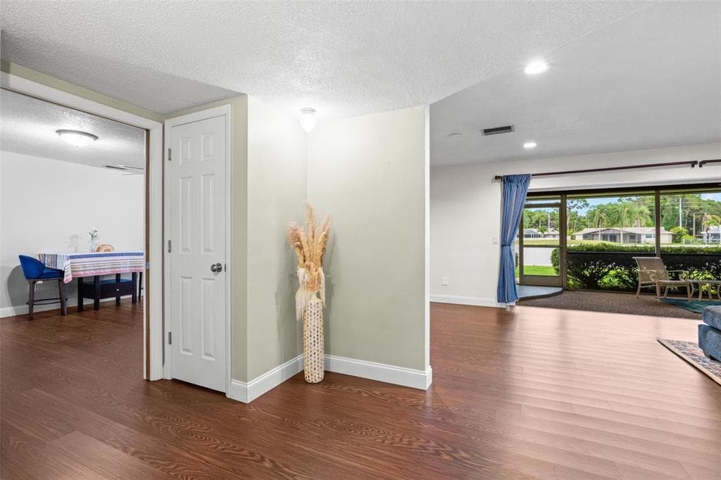 6729 TEQUESTA DRIVE, SEMINOLE, FL 33777 — zdjęcie 3