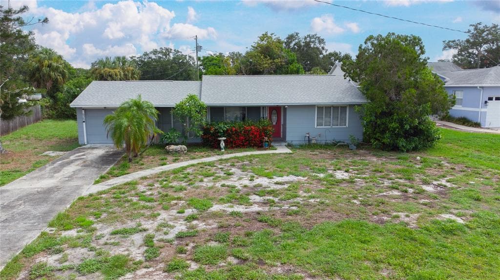 525 HAMPTON AVENUE NE, ST PETERSBURG, FL 33703