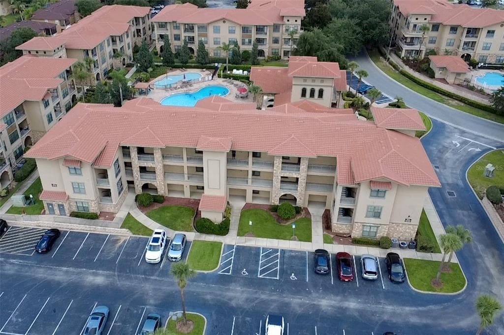 912 CHARO PARKWAY # 233, DAVENPORT, FL 33897