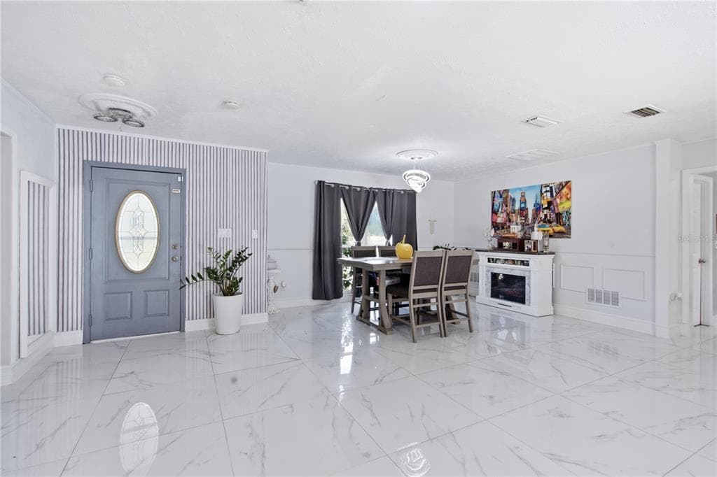 1124 KING ARTHUR COURT, VALRICO, FL 33594 — zdjęcie 5