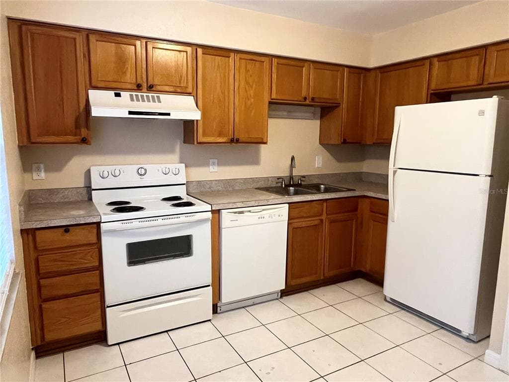 37240 EMBASSY PARK LANE, DADE CITY, FL 33525 — zdjęcie 3