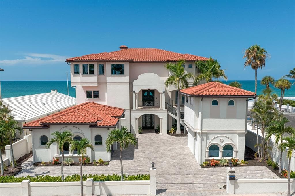 15912 GULF BOULEVARD, REDINGTON BEACH, FL 33708
