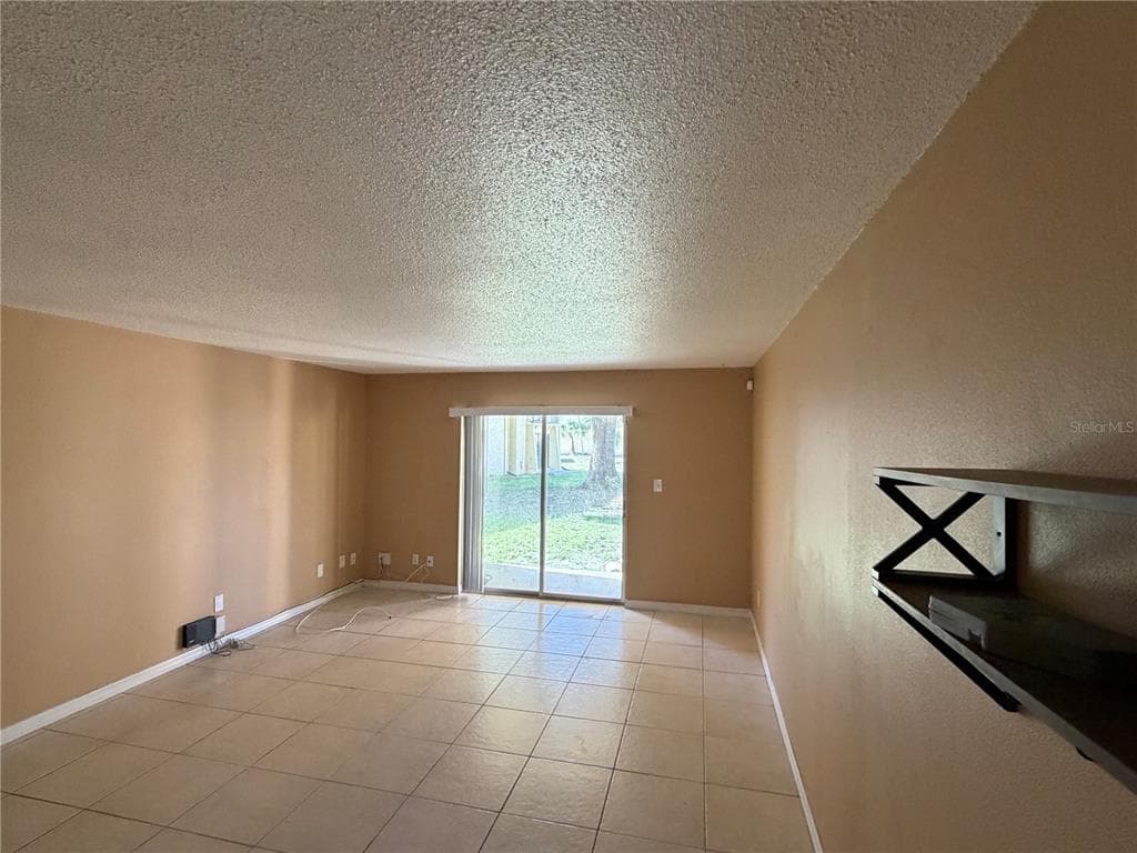 7513 ABONADO RD # 7513, TAMPA, FL 33615 — zdjęcie 4