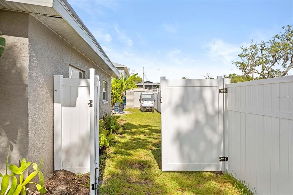 5041 MAPLEWOOD, HERNANDO BEACH, FL 34607 — zdjęcie 4
