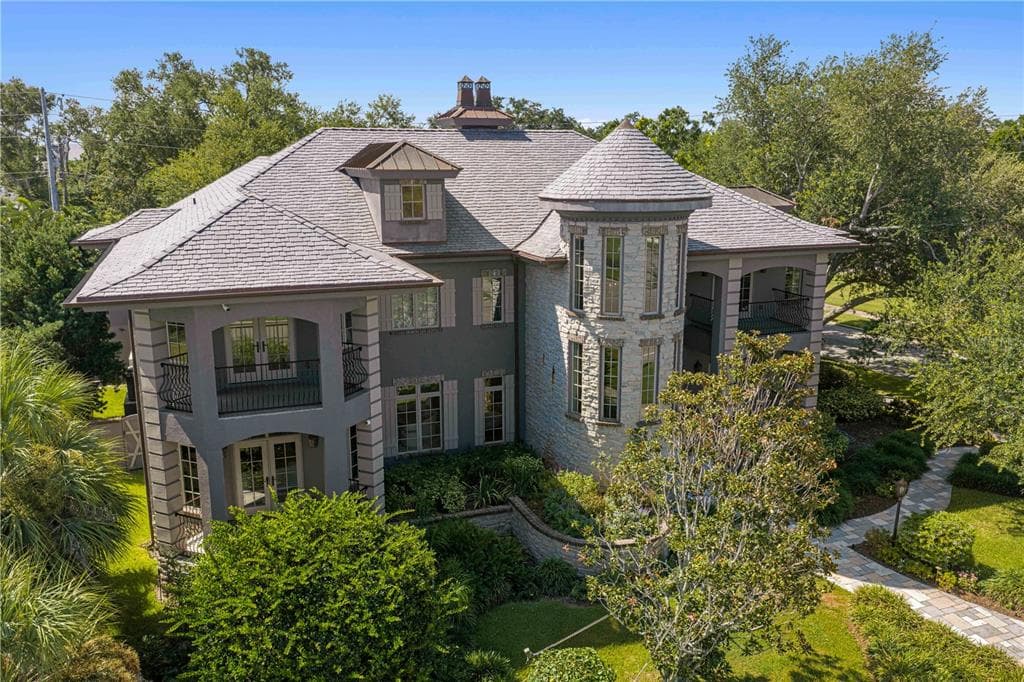 401 SNELL ISLE BOULEVARD NE, ST PETERSBURG, FL 33704