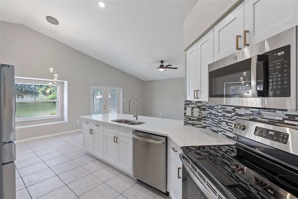 1831 ERIN BROOKE DRIVE, VALRICO, FL 33594 — zdjęcie 2