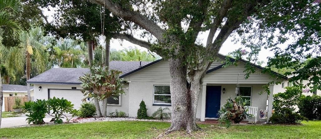 915 HARBOR HILL DRIVE, SAFETY HARBOR, FL 34695