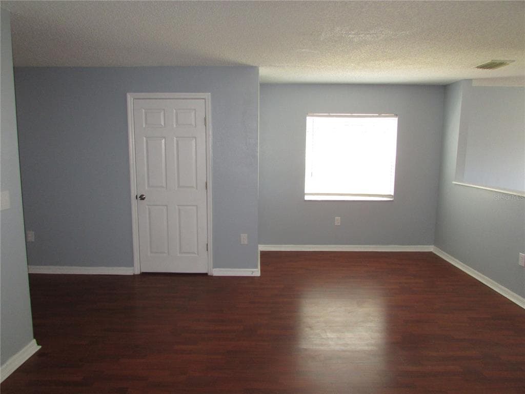 8532 EDGEWATER PLACE BOULEVARD, TAMPA, FL 33615 — zdjęcie 4