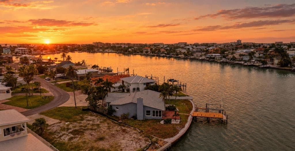 16115 4TH STREET E, REDINGTON BEACH, FL 33708 — zdjęcie 2