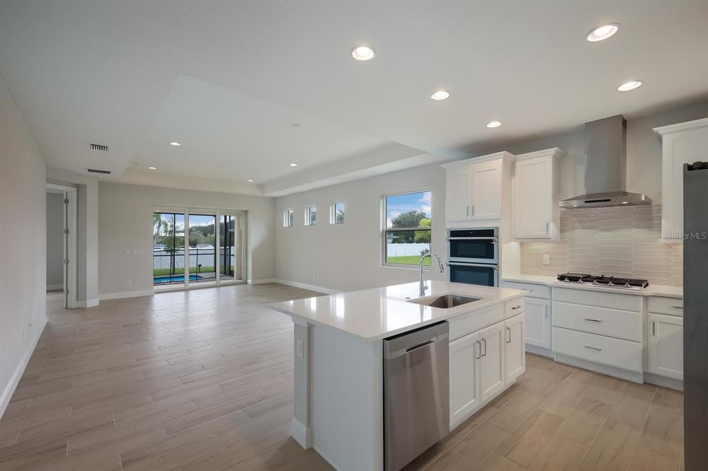 10748 KLEE AVENUE, BRADENTON, FL 34212 — zdjęcie 5