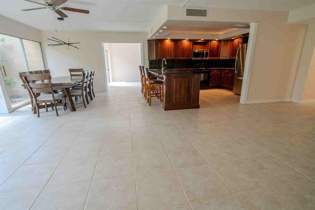 225 COUNTRY CLUB DRIVE # D142, LARGO, FL 33771 — zdjęcie 3