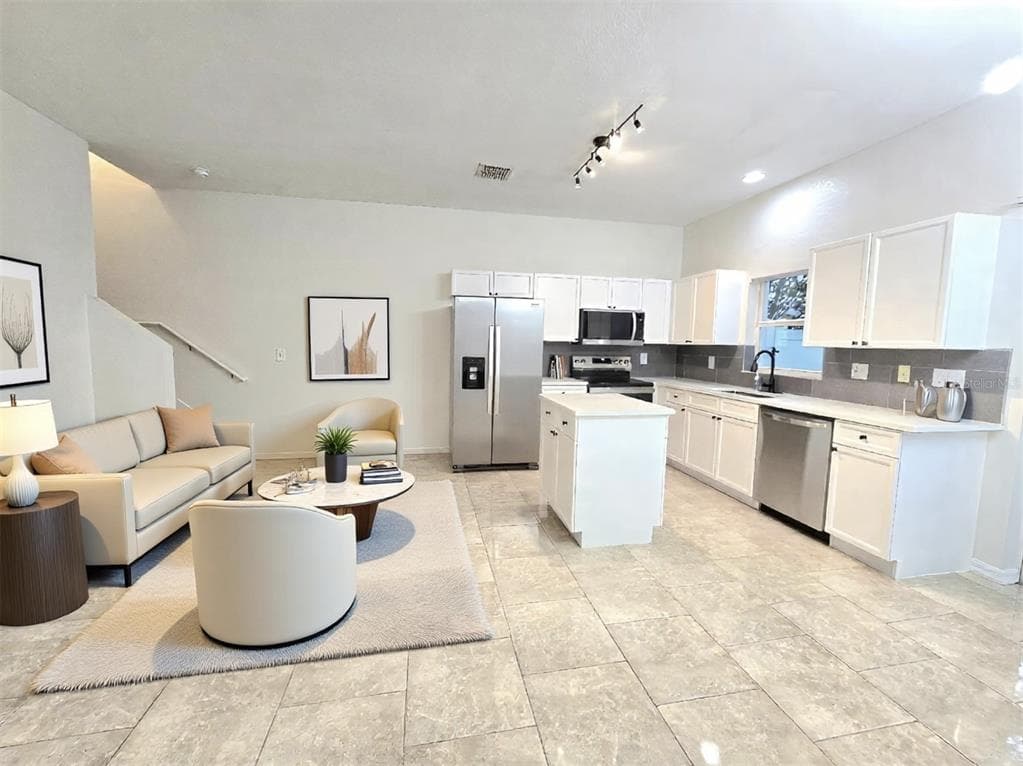 13241 OPAL COURT, LARGO, FL 33773 — zdjęcie 3