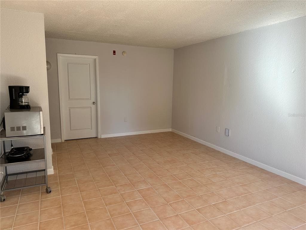 8421 S ORANGE BLOSSOM TRAIL # 443, ORLANDO, FL 32809 — zdjęcie 3