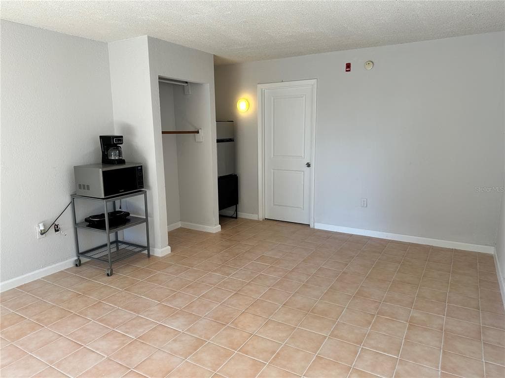 8421 S ORANGE BLOSSOM TRAIL # 443, ORLANDO, FL 32809 — zdjęcie 5