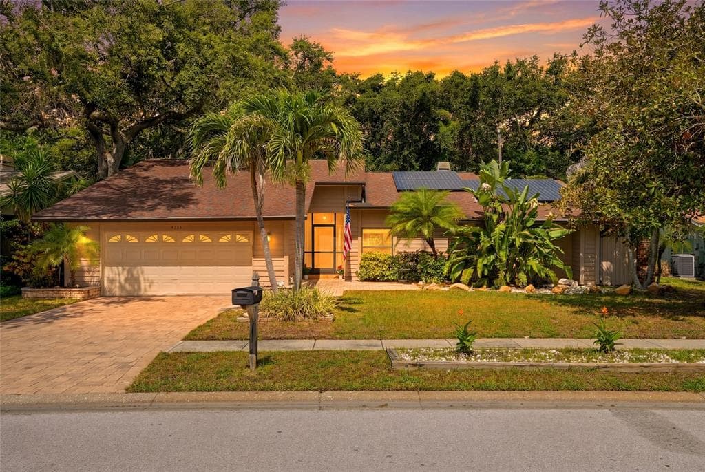 4733 LAKE VALENCIA BOULEVARD W, PALM HARBOR, FL 34684