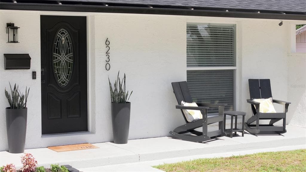 6230 CEDAR STREET NE, ST PETERSBURG, FL 33702 — zdjęcie 2