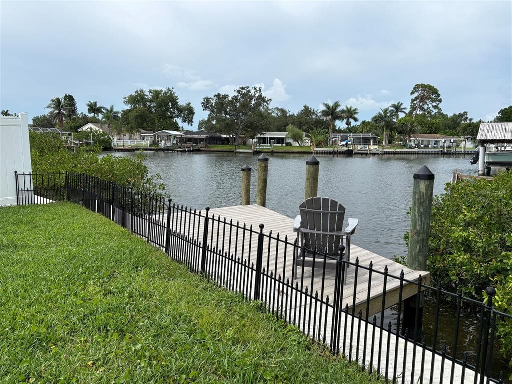 4820 VENETIAN BOULEVARD NE, ST PETERSBURG, FL 33703 — zdjęcie 2