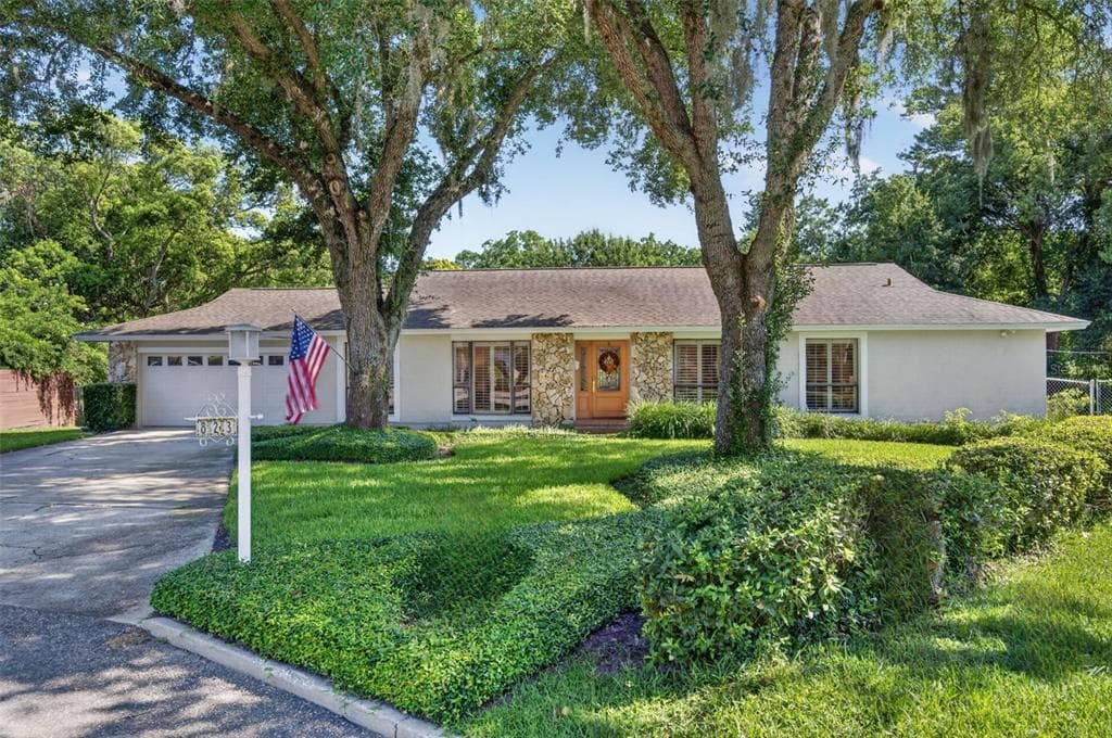 823 WOODS COURT, MAITLAND, FL 32751