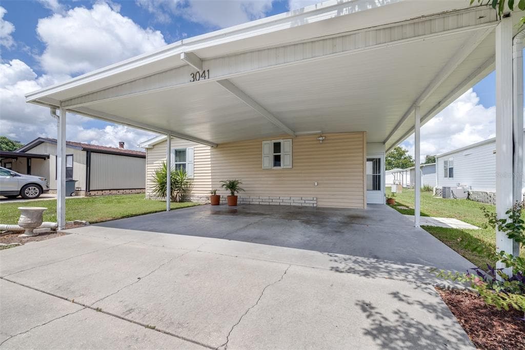 3041 SHORT LEAF STREET, WESLEY CHAPEL, FL 33543