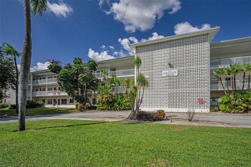 5155 9TH AVENUE N # 104, ST PETERSBURG, FL 33710