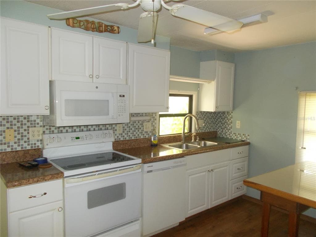 6872 HAAWI COURT, NORTH PORT, FL 34287 — zdjęcie 5