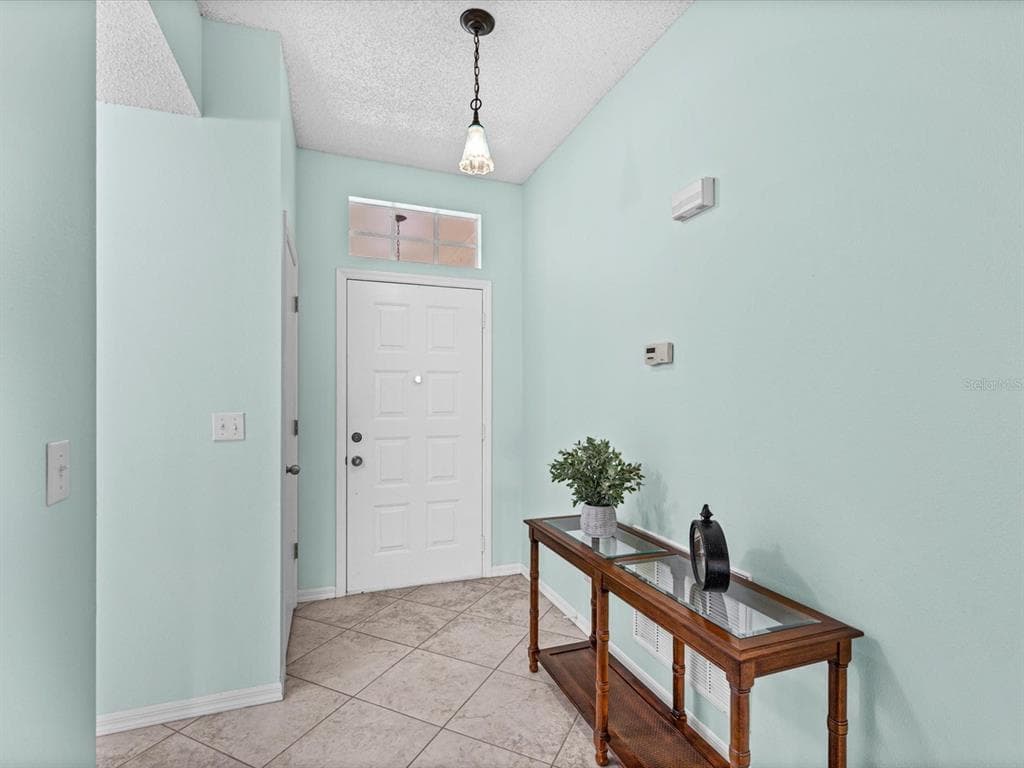 830 MCCALLISTER AVENUE, SUN CITY CENTER, FL 33573 — zdjęcie 4