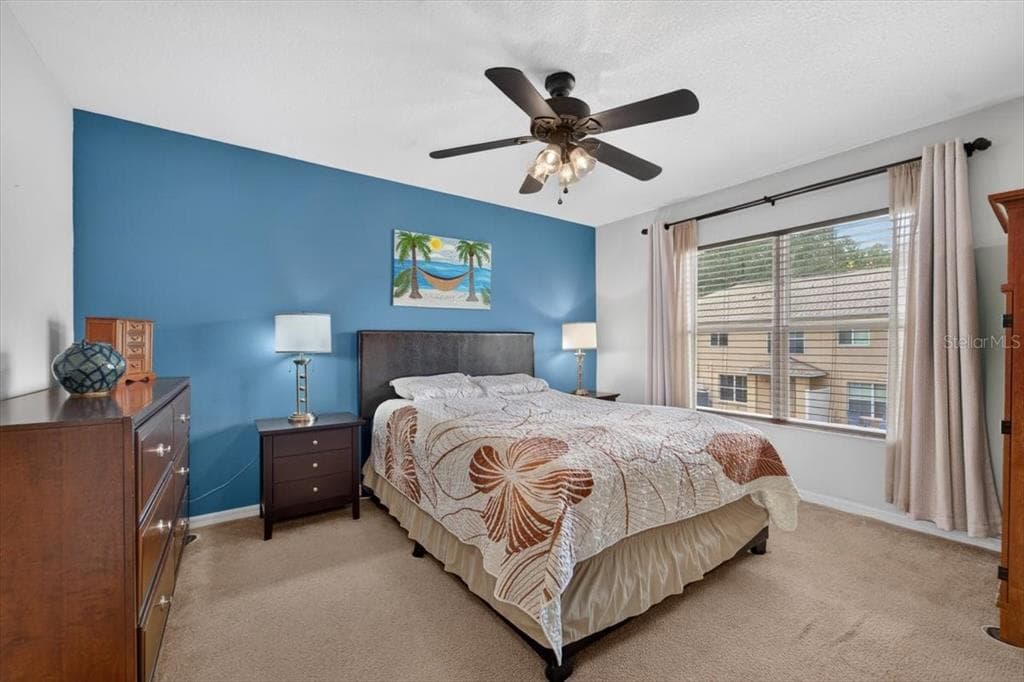 4582 LIMERICK DRIVE, TAMPA, FL 33610 — zdjęcie 4