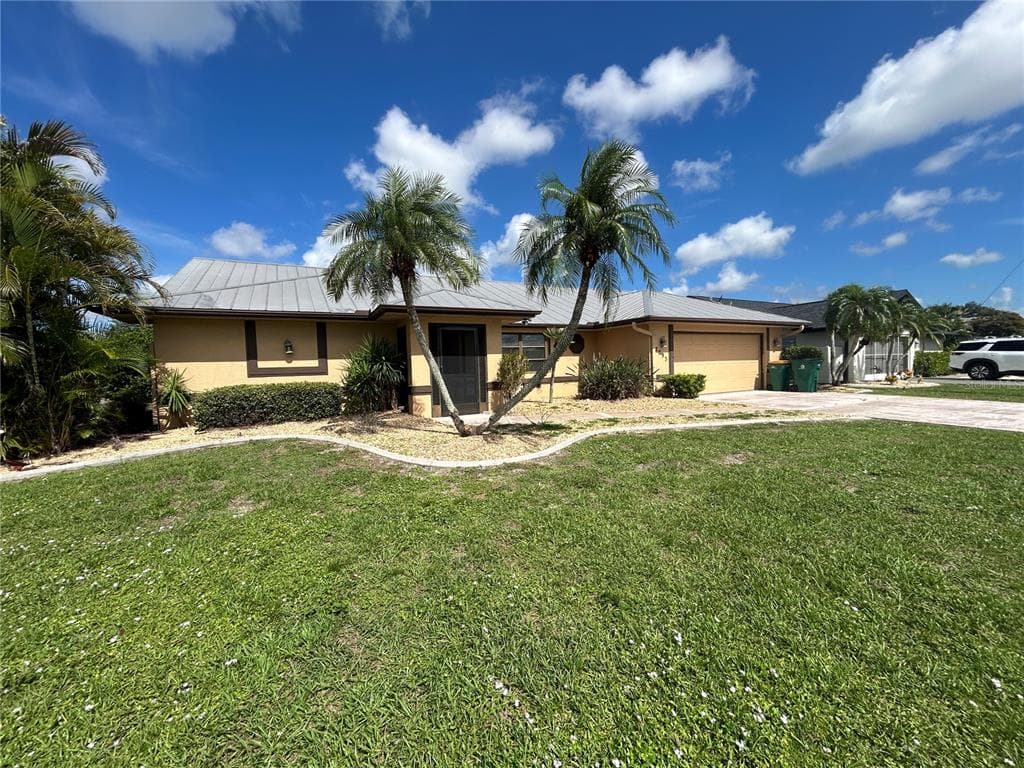 2093 RIO DE JANEIRO AVENUE, PUNTA GORDA, FL 33983