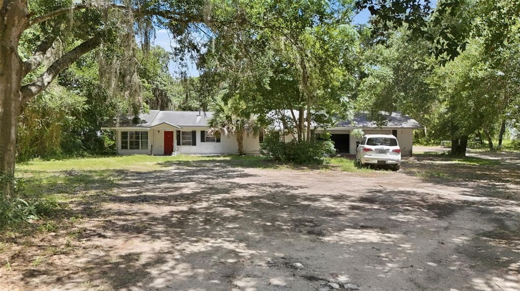 2675 E WASHINGTON AVENUE, EUSTIS, FL 32726
